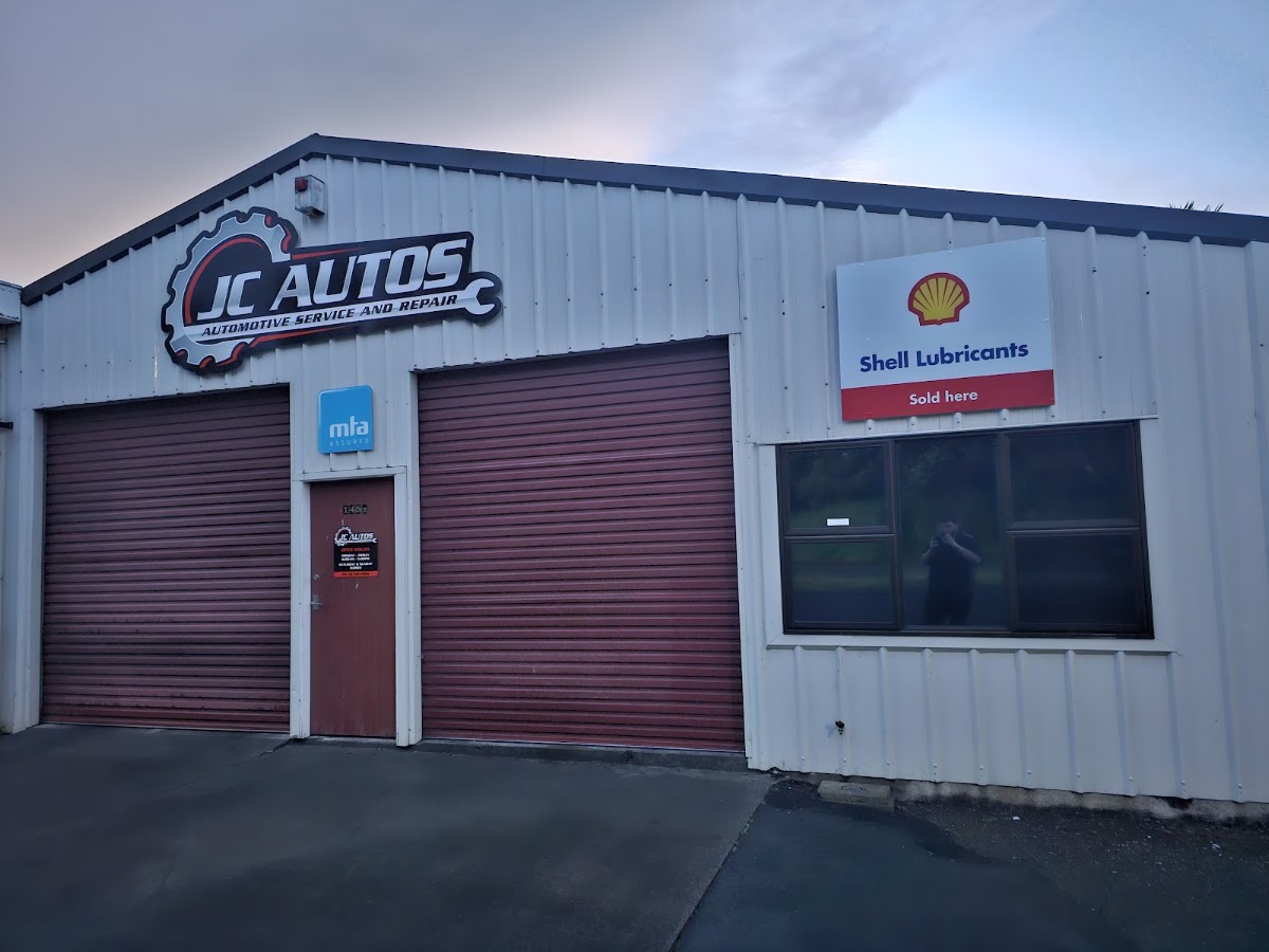 JC Autos workshop frontage on London Street